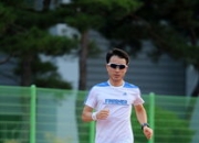 中国举重选手力夺金牌 再次称霸